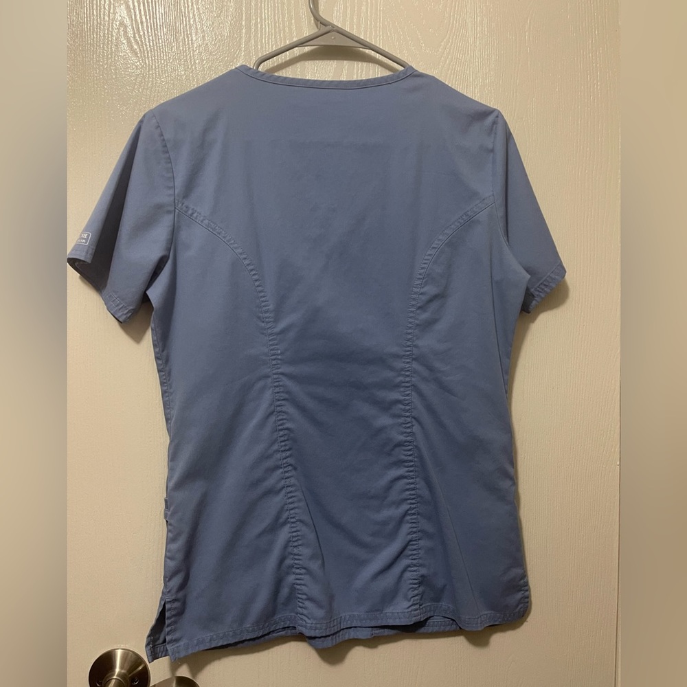 Scrub top - Picture 2 of 5